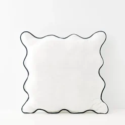 Scalloped Cotton Cushion With Insert White/Navy